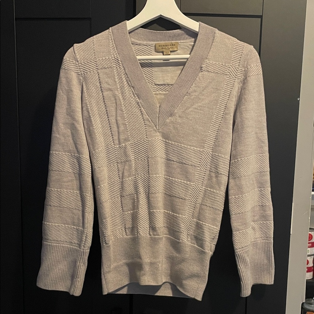 BURBERRY | Checkered Knit V Neck Sweater * Flawed